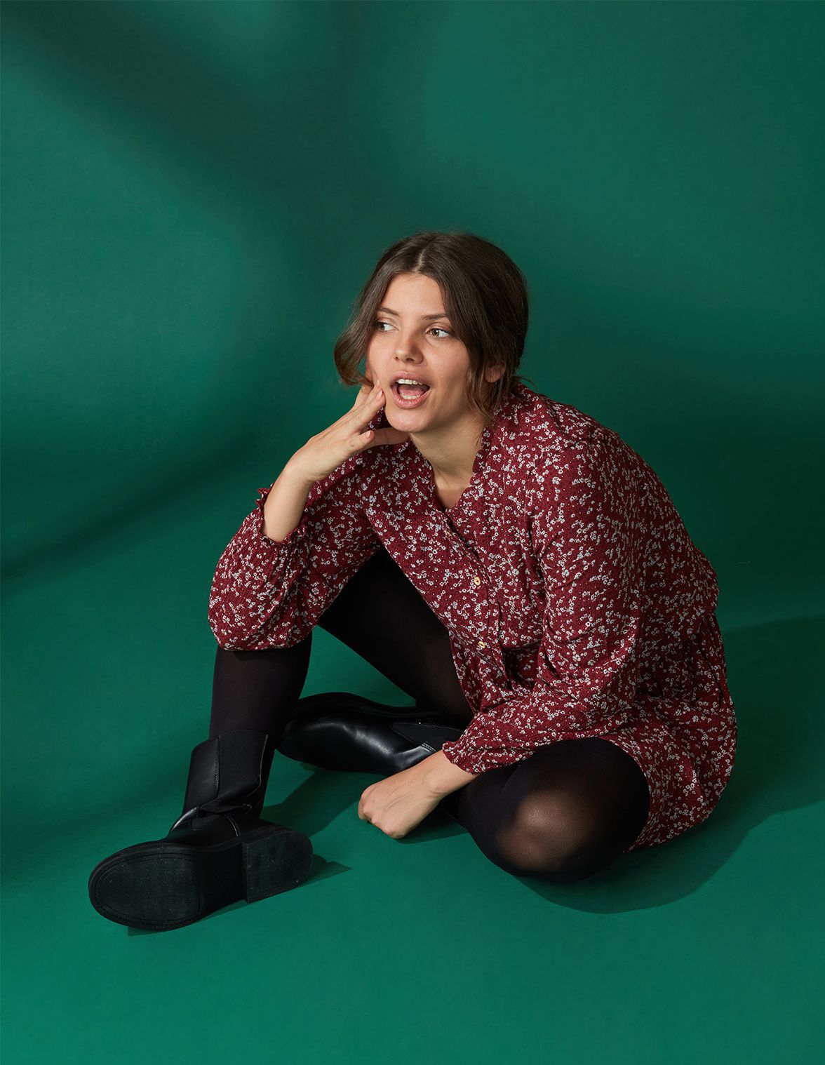 LOOK CHICA OI22